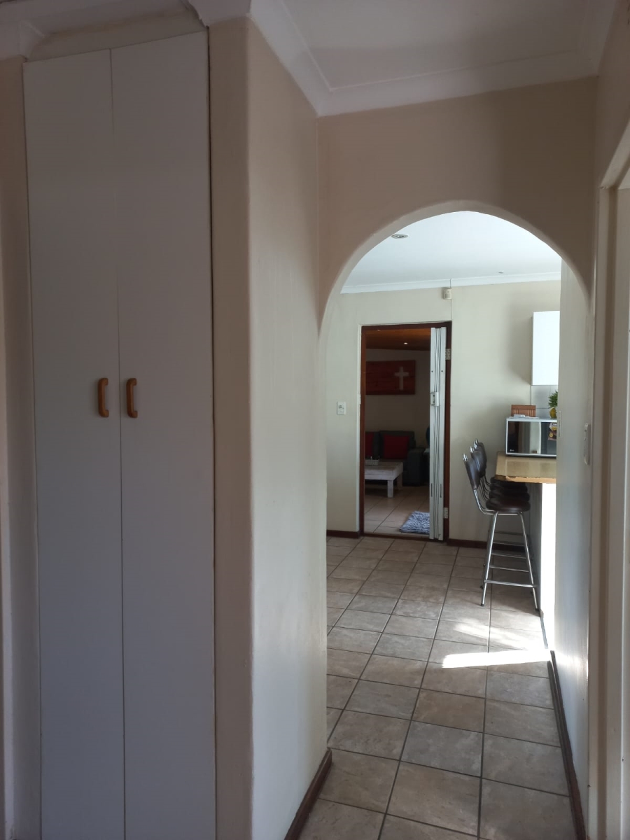 3 Bedroom Property for Sale in Vredekloof Western Cape